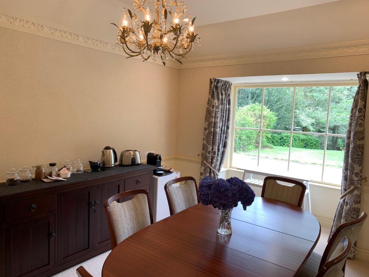 Pin Oaks Luxury Bed & Breakfast Palmerston North Esterno foto